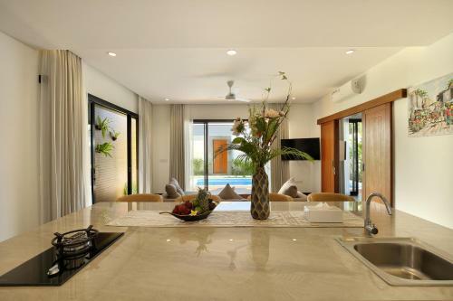 The Claremont Luxury Villas