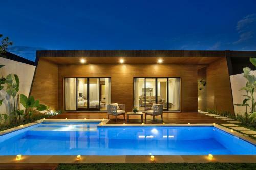 The Claremont Luxury Villas