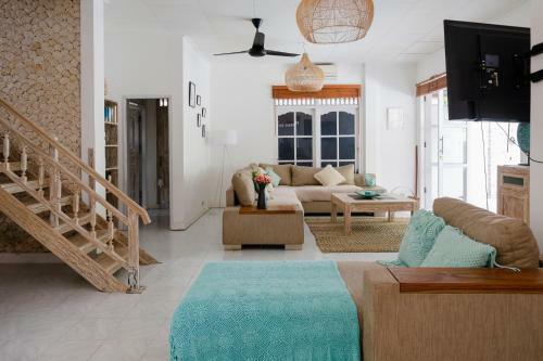Villa Tropical House - Legian
