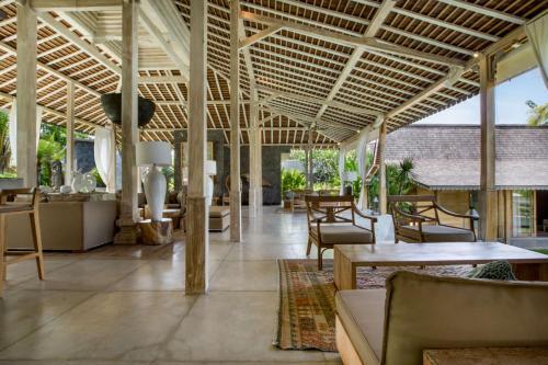 5 Star Villa For Rent In Bali, Bali Villa 2008