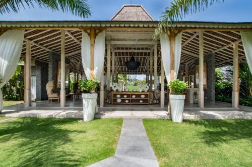 5 Star Villa For Rent In Bali, Bali Villa 2008