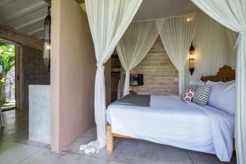 5 Star Villa For Rent In Bali, Bali Villa 2008