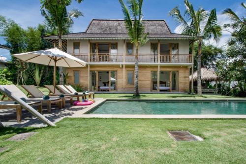 Luxury 5 Bedroom Villa With Private Pool, Bali Villa 2022