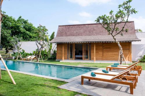 Luxury 5 Bedroom Villa With Private Pool, Bali Villa 2022