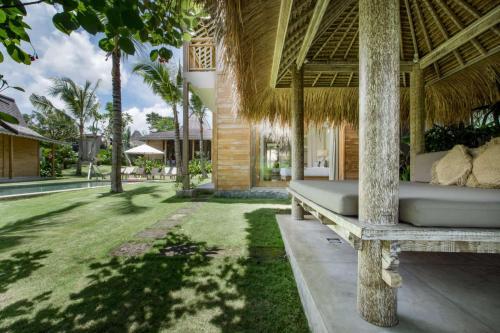 Luxury 5 Bedroom Villa With Private Pool, Bali Villa 2022