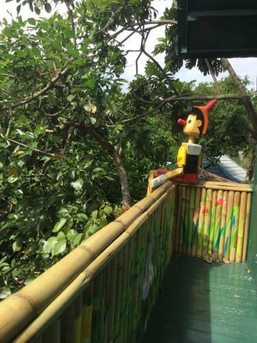 Hostal Tree Top House