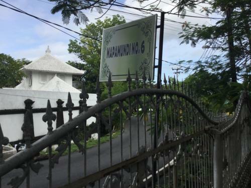 Hostal Javanaise House