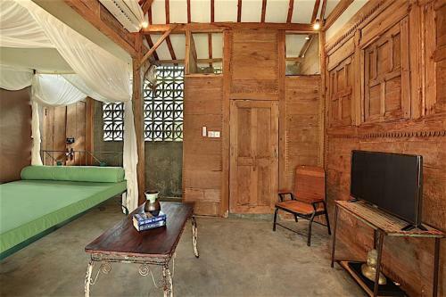 Villa Joglo Batu Belig