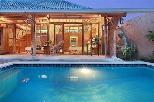 Villa Joglo Batu Belig