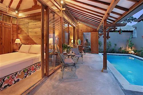 Villa Joglo Batu Belig