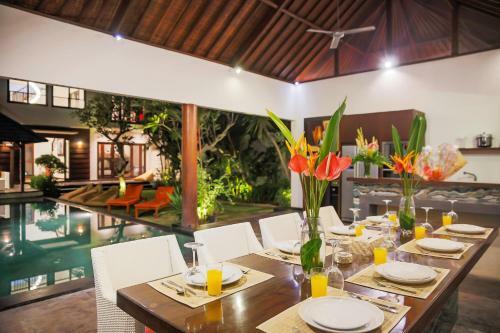 Villa Atthaya 400m From Echo Beach