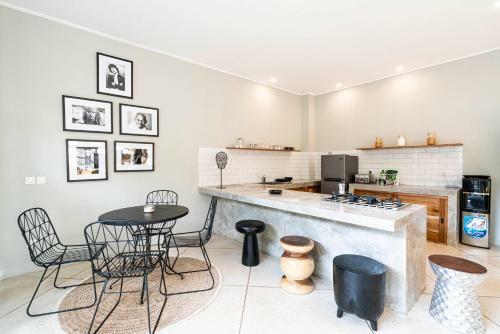 2 Bedroom Modern Villa With Private Pool In Canggu