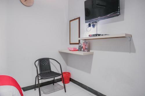 Hostal Reddoorz @ Jalan Narada Lampung
