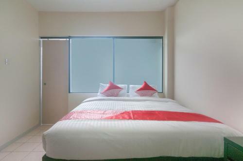 Hotel Oyo 3216 Ellegan Residence