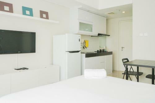 Best And Spacious Studio Room Bintaro Plaza Apartment By Travelio