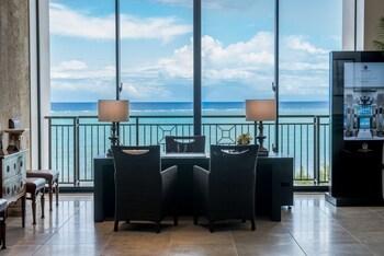 Hotel Monterey Okinawa Spa & Resort