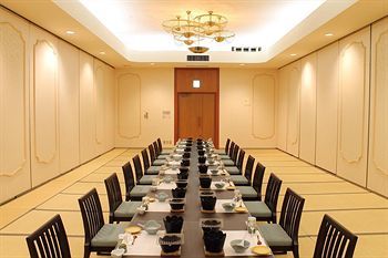 Suwa Lakeside Hotel