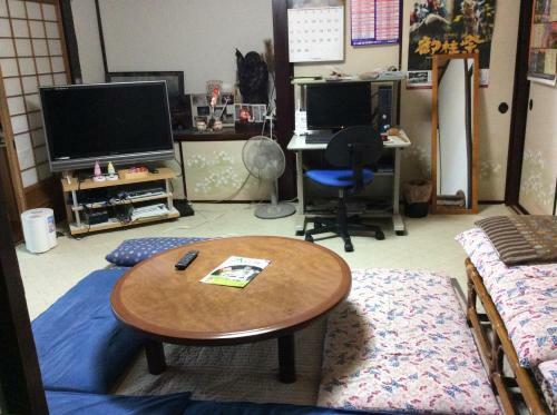 Bed & Breakfast Megu House Zuku