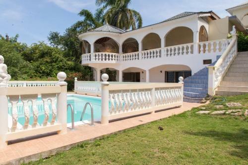 Hostal Villa Roma Guest House