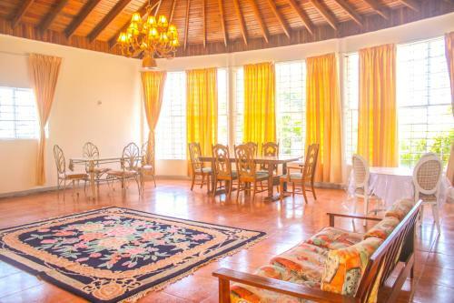 Hostal Villa Roma Guest House