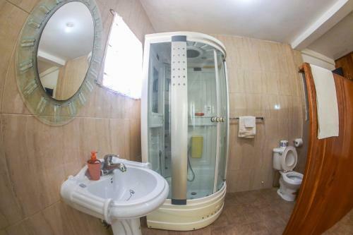 Hostal Villa Roma Guest House