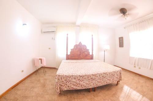 Hostal Villa Roma Guest House