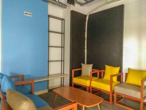 Comfort Studio At Dave Apartment By Travelio