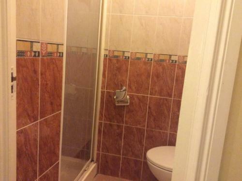 Hostal Roseville Lodge B&B