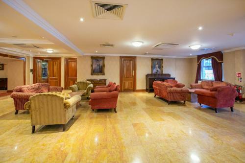 Citywest Aparthotel