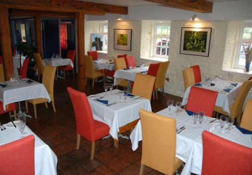 Hostal Waterside Guesthouse