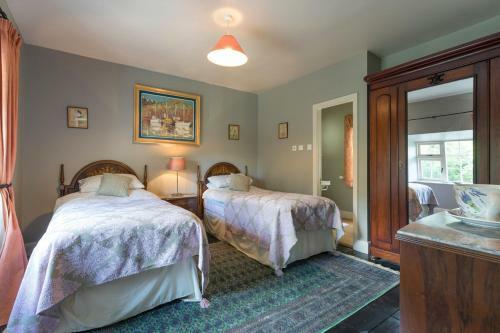 Letterfrack Villa Sleeps 10 With Wifi