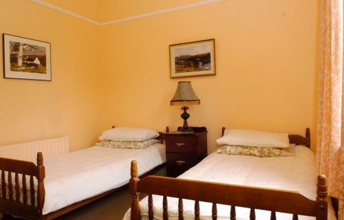 Paddy Staffs Cottage
