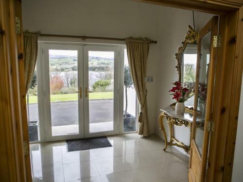 Lough Derg Holiday Lodge