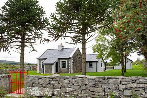 Holiday Home Oughterard - Eir02104f-f