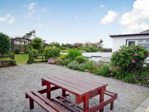 Mountain View Holiday Home