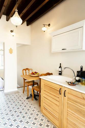 Hostal Saint Anna Akko