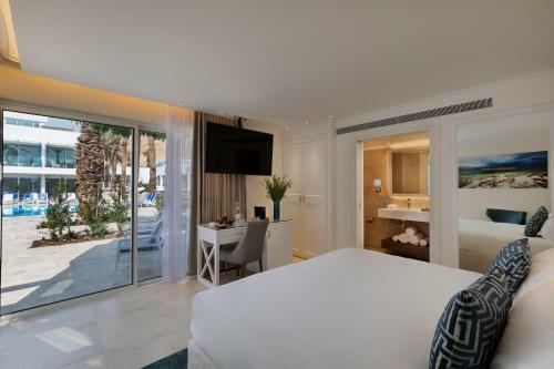 Milos Hotel Dead Sea