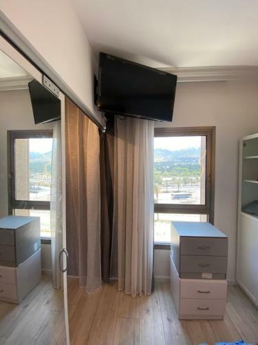 Luxury Haifa Hotel Suite With Ocean View