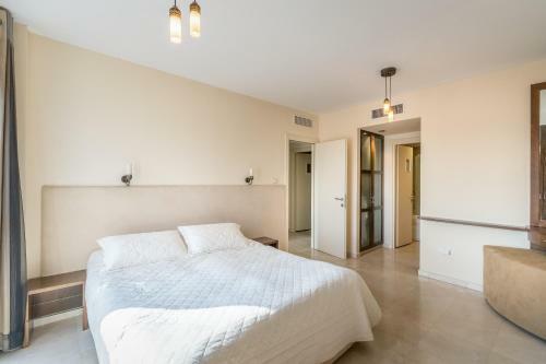 Apartamento Front Of Beach Next Ritz Hotel - 3 Bedroom& 3 Bathroom