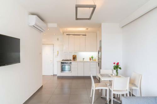 Top Tier Apartment In Herzylia With Swimming Pool