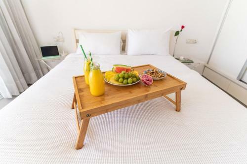 Top Tier Apartment In Herzylia With Swimming Pool