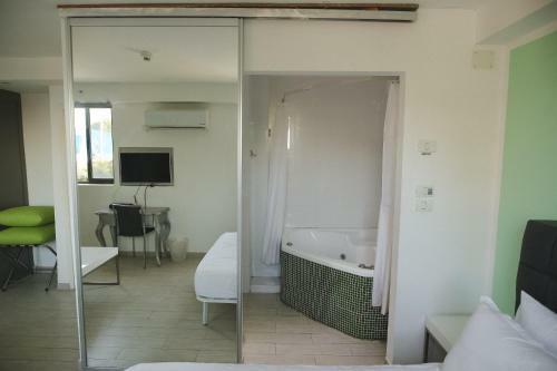 Hotel El Yam