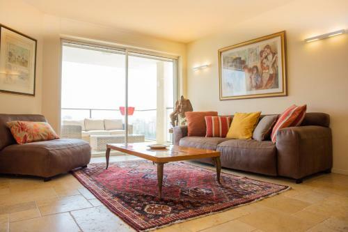 Apartamento Amazing 3br Spacious With Balcony 8th Floor