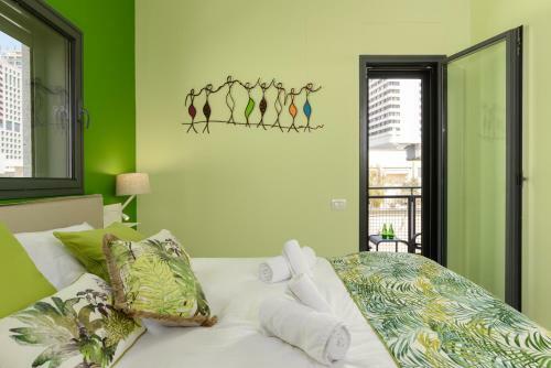 Luxury & Design Apartment - Steps To The Beach