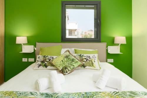 Luxury & Design Apartment - Steps To The Beach