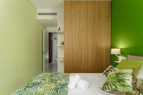 Luxury & Design Apartment - Steps To The Beach