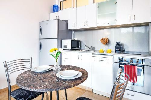 Apartamento Deluxe 2-bedroom Jaffa Dreams With Pool & Parking