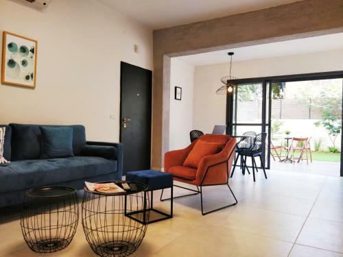 Private-garden 3 Bedroom Apartment