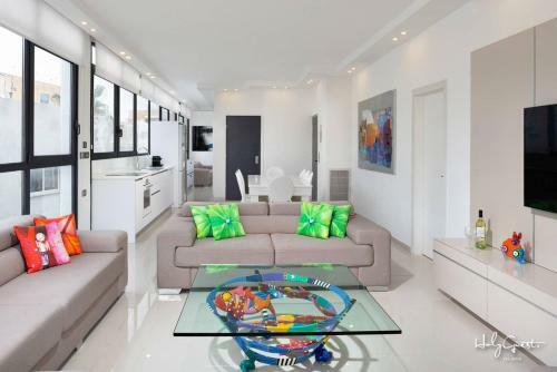 Apartamento Radiant 3br In Ruppin By Holyguest