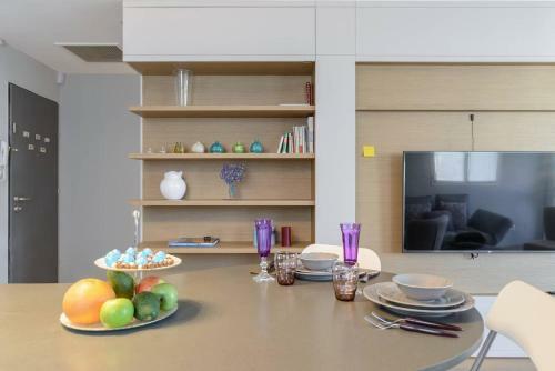 Italian Design Apartment In Rotchild /habima